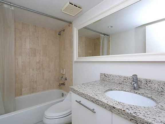 3rd image of 1717 N Bayshore Dr APT 3754