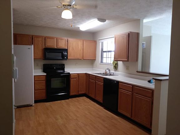 4th image of 2604 Allister Cir