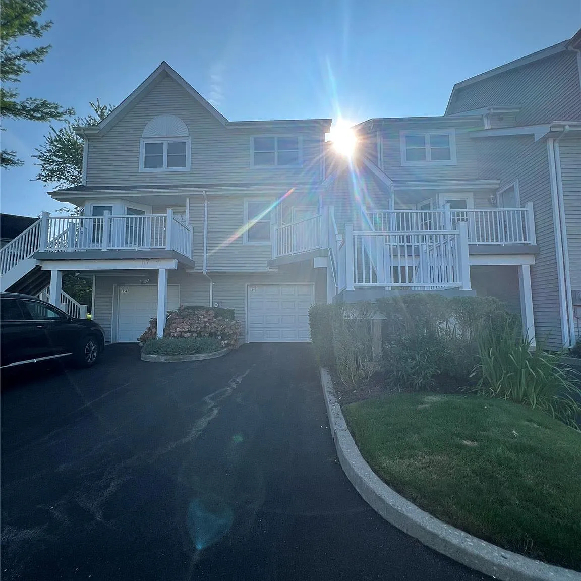 2 bed, 1.5 bath, 1173 sqft, $3,200 — Photo 3
