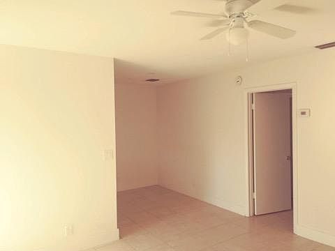 4th image of 1008 18th Ave N APT 4