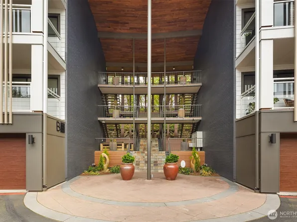 130 105th Avenue SE #A-305, Bellevue, WA 98004
