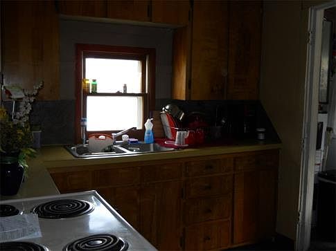 2nd image of 501 E 4th St