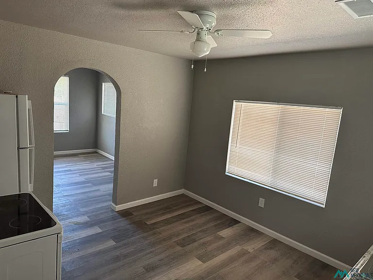 1009 S Lea Ave — Photo 7