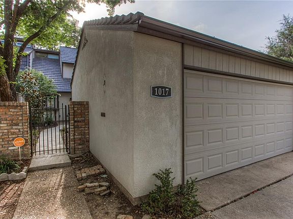 4th image of 1017 Woodoak Ct