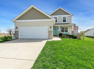 3055 Harvest Meadow Dr, Belleville, IL 62221