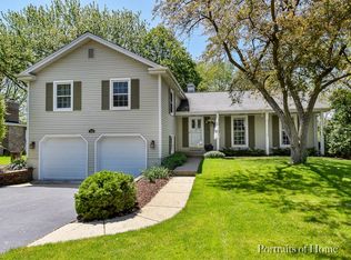 1598 Leabrook Ln, Wheaton, IL 60189