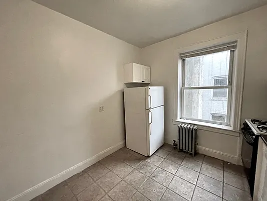 Rented by Prime Realty | media 10