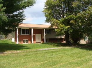 131 Hemlock Ln, Bland, VA 24315