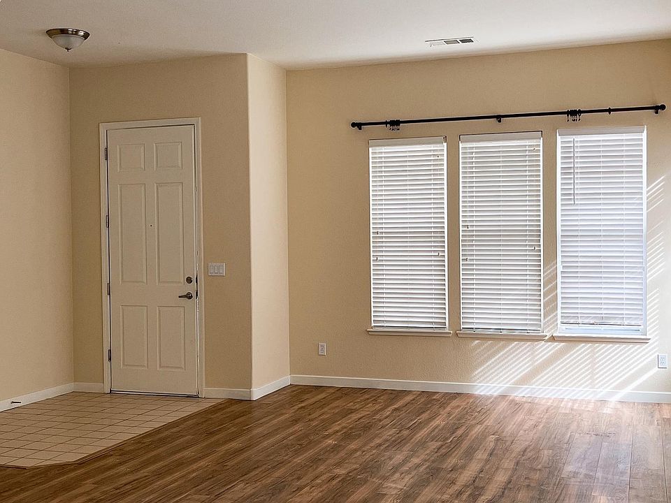 1st image of 3513 Genova Ln