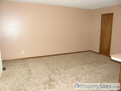 5th image of 1504 Casey Ct