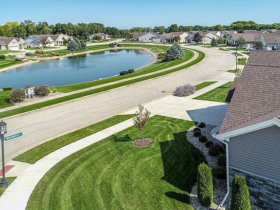 3rd image of 842 Wentworth Dr