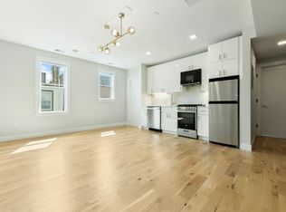 40 Chelsea St #4, Boston, MA 02128