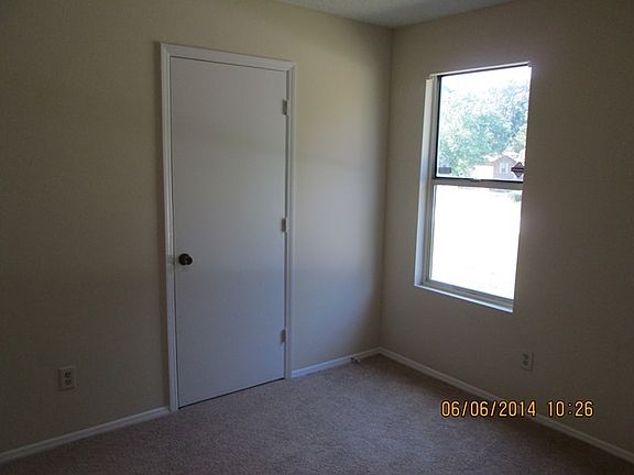 5th image of 5643 Bradley Cir
