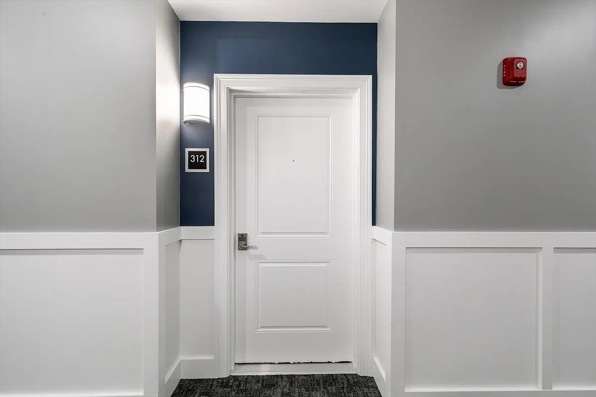 2 bed, 1073 sqft, $2,850 — Photo 4