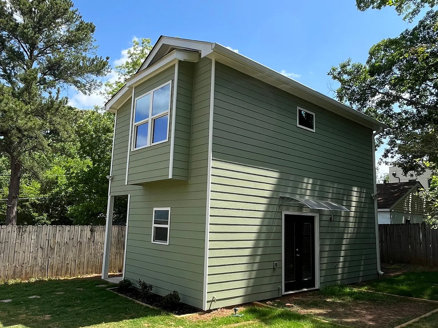 205 Mayson Ave NE — Photo 4