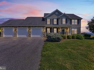 3834 Pampas Cir, Chambersburg, PA 17202