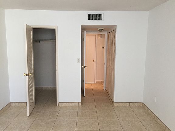 5th image of 4142 N Jefferson Ave APT 2D