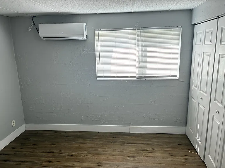 2146 Inwood Ter — Photo 23