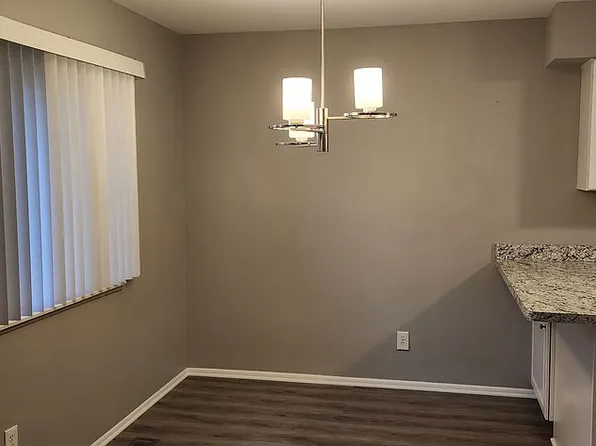 1022 Normandy Terrace Dr, Flint, MI 48532