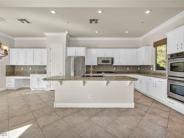37 Stonemark Dr
