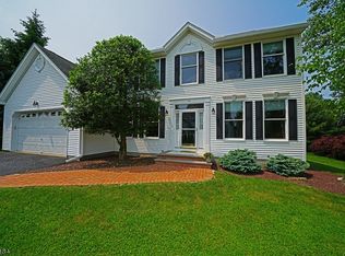 54 Canada Goose Dr, Hackettstown, NJ 07840
