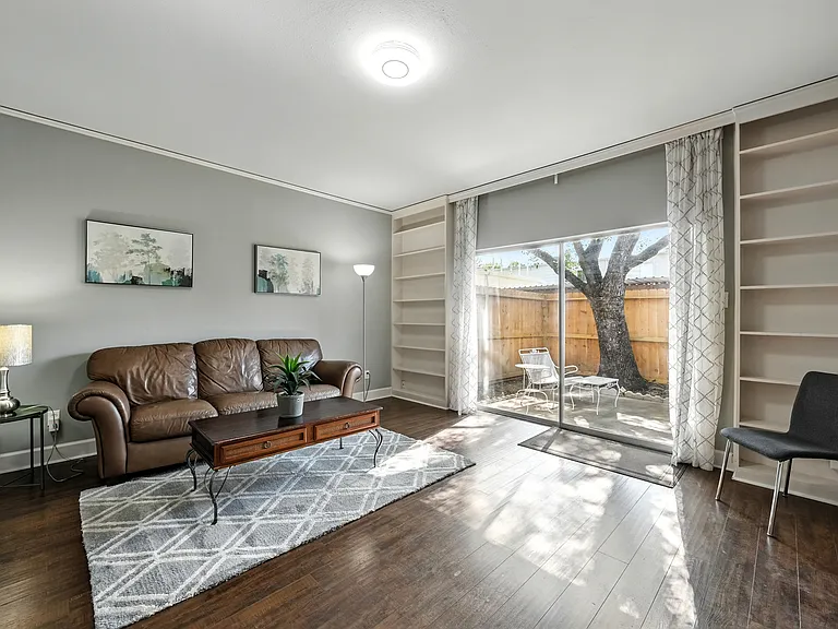 14711 Barryknoll Ln #35 — Photo 5