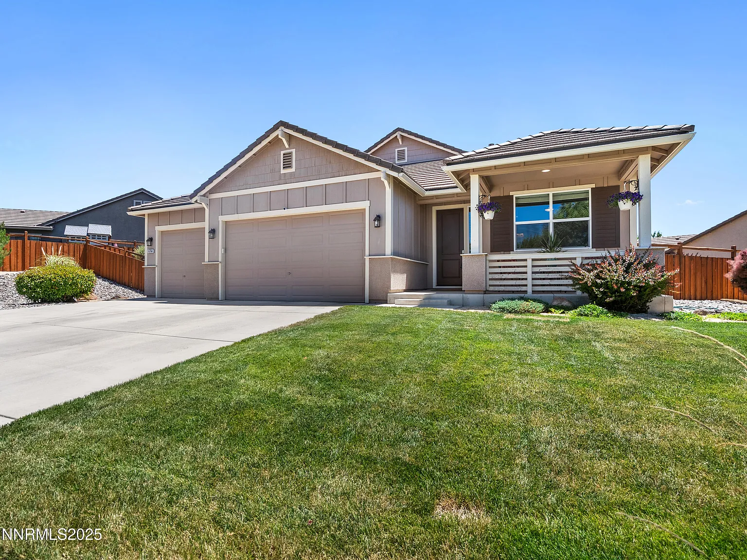 6764 Fabric Dr photo 1