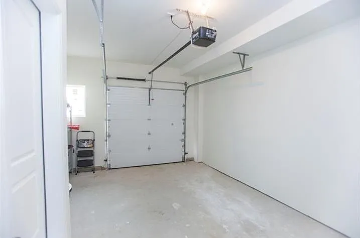 1310 N Hope St — Photo 11