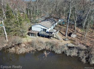 3813 Watuga St, Commerce Township, MI