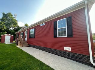 9674 Townsquare Blvd, Fenton, MI 48430