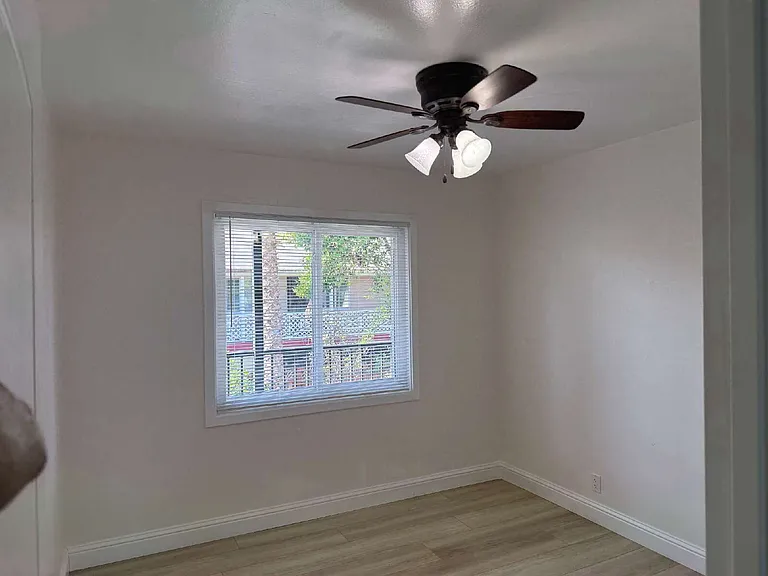 1749 Hester Ave #6 — Photo 2