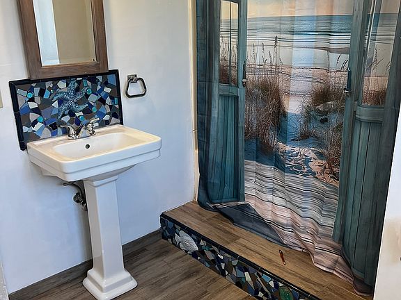 5th image of 6811 Ojai Ave #1
