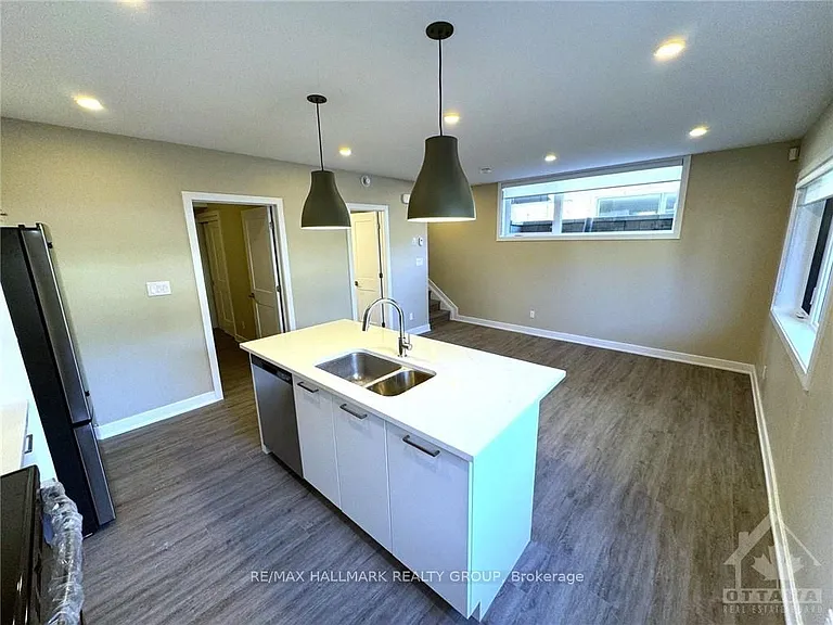 320 Mona Ave #B — Photo 9