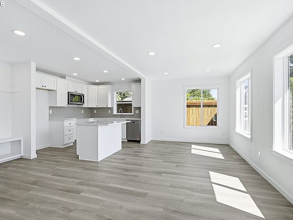 4th image of 2701 SE 85th Ave Unit A