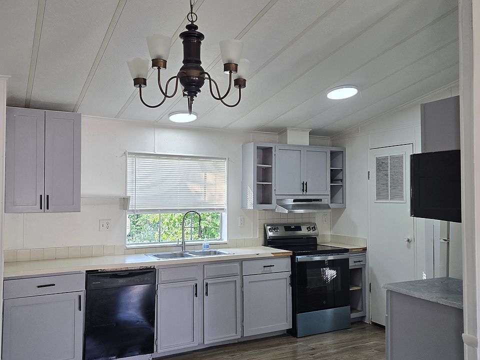 1st image of 216 N Carpenter St #A