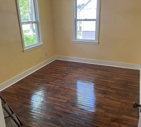 5th image of 410 Lincoln St