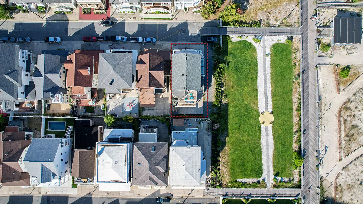 Building Photo - 140 S Bartram Ave