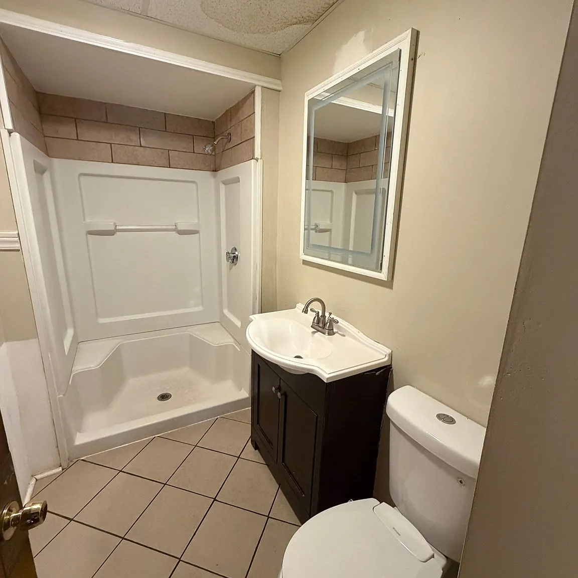 4 bed, 1400 sqft, $2,250 — Photo 4