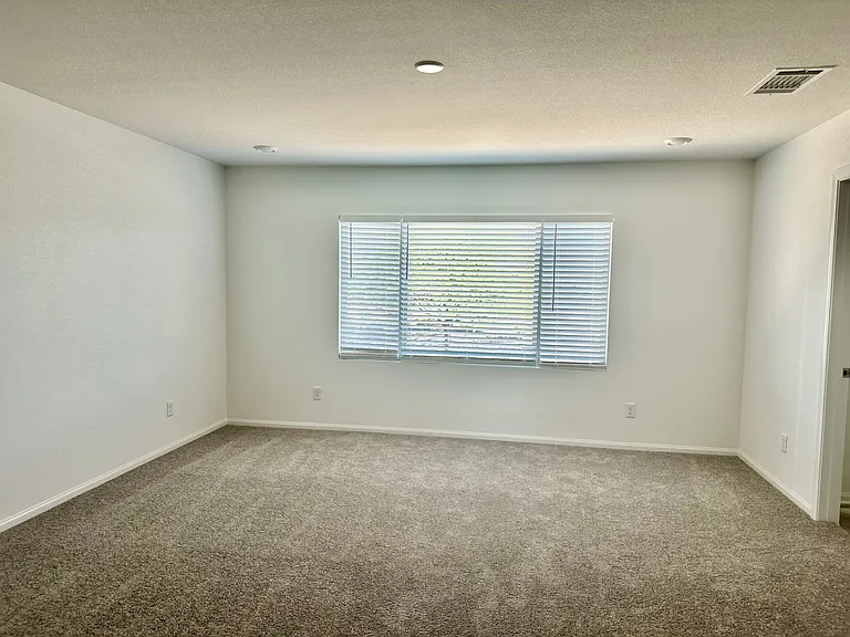 5595 Erindale Terrace Ave — Photo 14