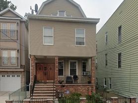 596 Adams Ave, Elizabeth, NJ
