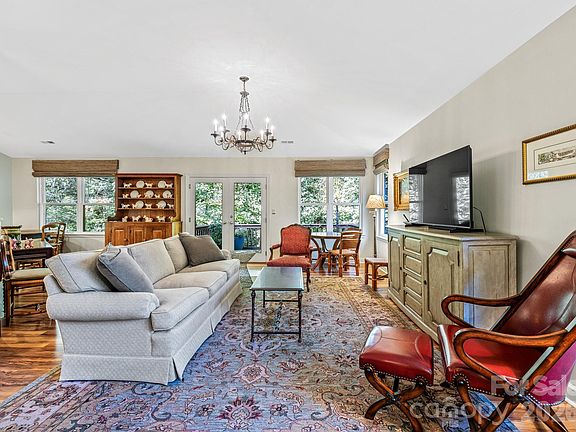 4th image of 73 Ridgetop Cir Unit 303