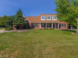 1917 Redbud Ln, Bloomington, IL 61704