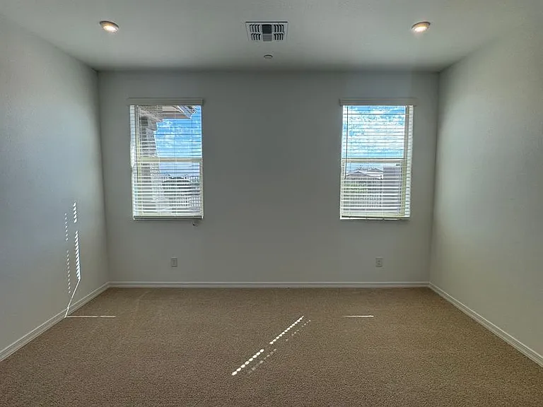 13327 W Eagle Feather Rd — Photo 15
