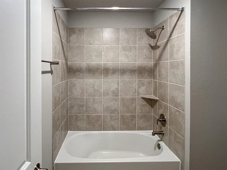 21818 Fitzroy Manor Ln — Photo 22