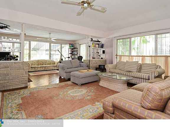 5th image of 711 Coconut Dr