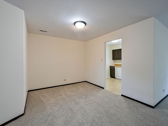 4th image of 1757 Plymouth Ct APT B
