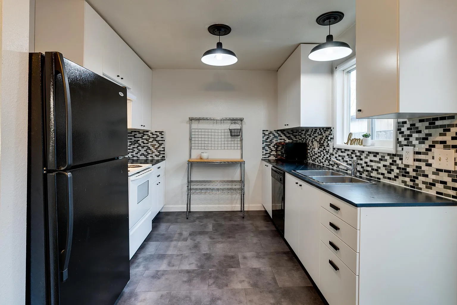 3805 N Juneau St photo 1