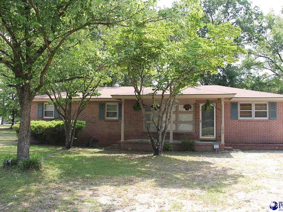 1st image of 1027 E Lake Dr