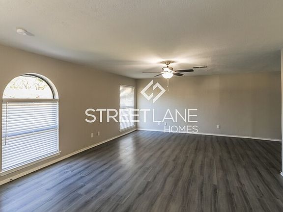 3rd image of 1026 Springwood Dr