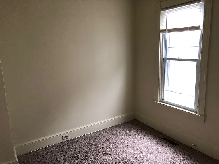 1539 Cotton St — Photo 6